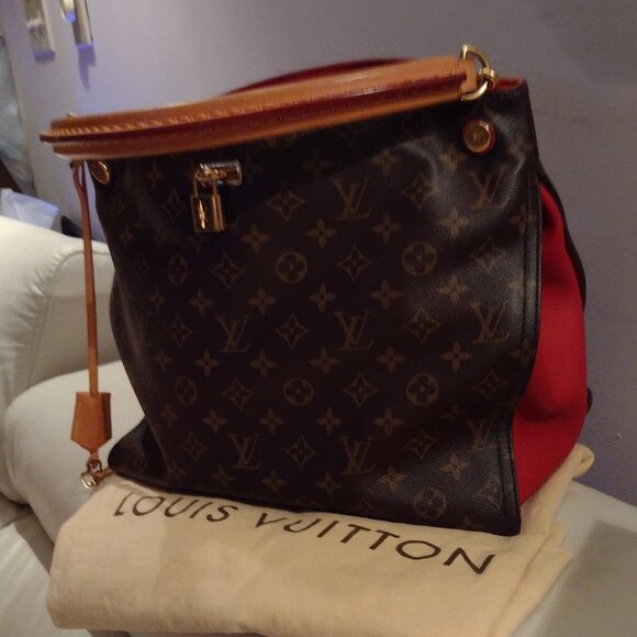 🌹 Beautiful Louis Vuitton Gaia in Monogram & Cerise - Picture 4 of 14